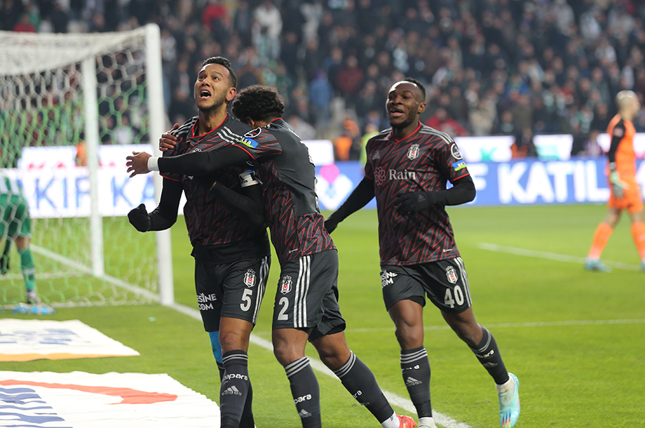 "Yukarıdaki hava ısınacak" | Spor yazarları Beşiktaş'ı yorumladı