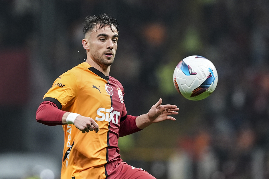 Yunus Akgün'den Hatay'daki köy okulu öğrencilerine büyük jest