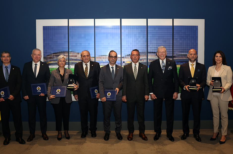 Şekip Mosturoğlu mazbatasını aldı