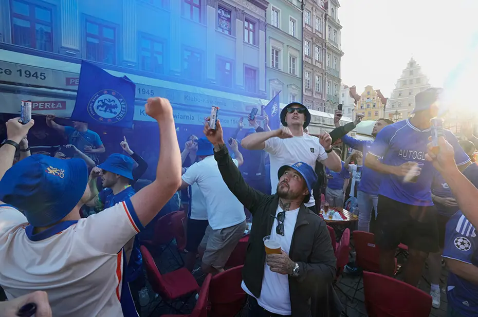 UEFA Konferans Ligi finali öncesinde ortalık karıştı - 12
