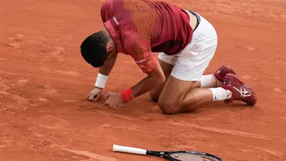 Novak Djokovic menisküs operasyonu geçirdi
