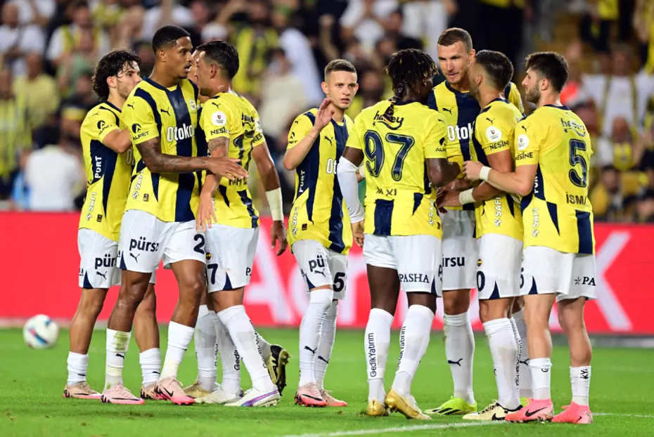 Nihat Kahveci'den Fenerbahçeli futbolcu için flaş sözler: "İsmail Yüksek'e Allah sabır versin" - 4