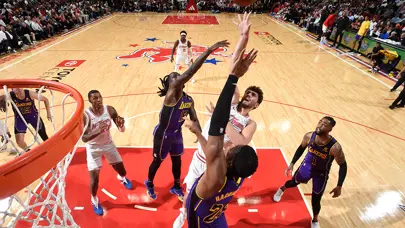 Alperen Şengün'ün 19 sayı attığı maçta, takımı farklı kazandı