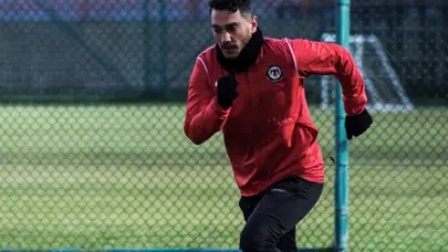 Kulüp sahibi ve kaptanıydı: Kulüpteki hisselerini devrederek ayrıldı