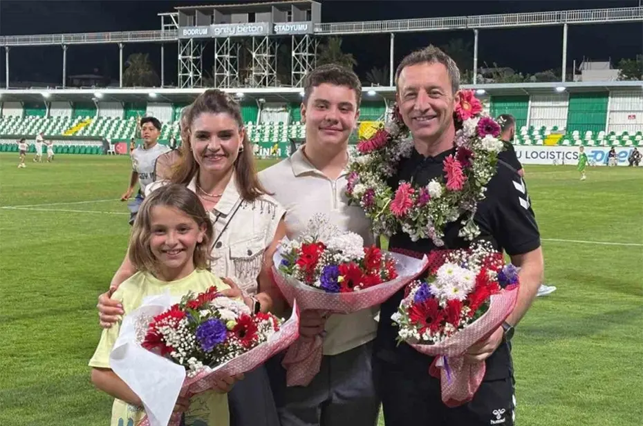 Süper Lig'de bir hakem daha görevi bıraktı: 575 maça çıkmıştı - 2 Süper Lig'de bir hakem daha görevi bıraktı: 575 maça çıkmıştı - 2