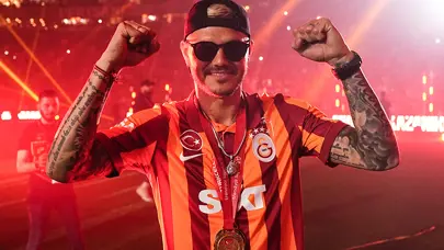 Şampiyonluk kutlamalarında Icardi'den Dzeko'ya gönderme