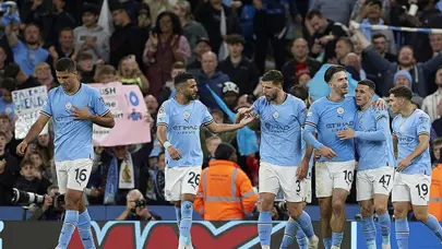 Manchester City ilk, Guardiola ikinci "üçleme" peşinde