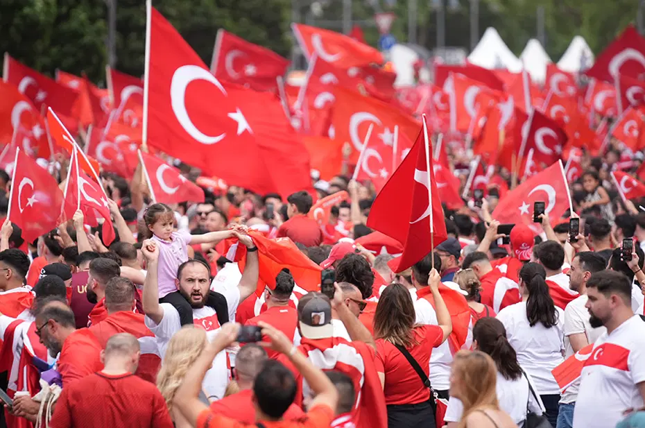 Tarihi maç öncesi Berlin'de büyük coşku, A Milli Takım'a büyük destek - 14