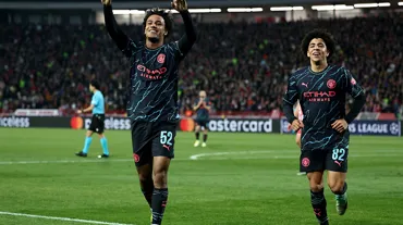 Manchester City, grubunu 6'da 6 yaparak tamamladı