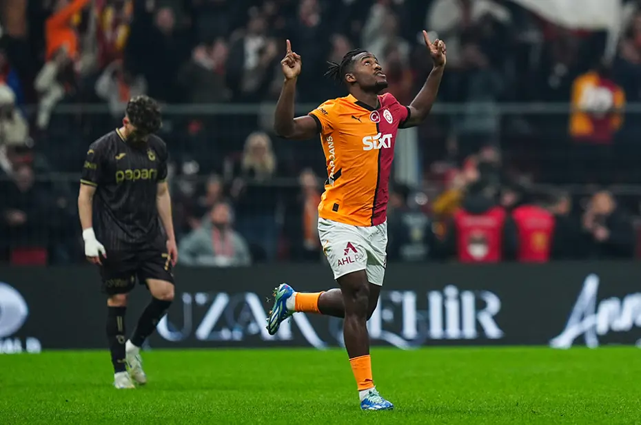 Dünya basını Galatasaray-Trabzonspor derbisini konuşuyor: "Denis Dragus sansasyon yarattı" - 2