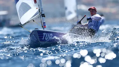 Milli yelkenci Yiğit Yalçın Çıtak, ikinci gün genel klasman mücadelesini 43 sporcu arasında 16'ncı bitirdi