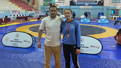 Edirneli güreşçi doktor raporuyla katıldığı şampiyonada altın madalya kazandı