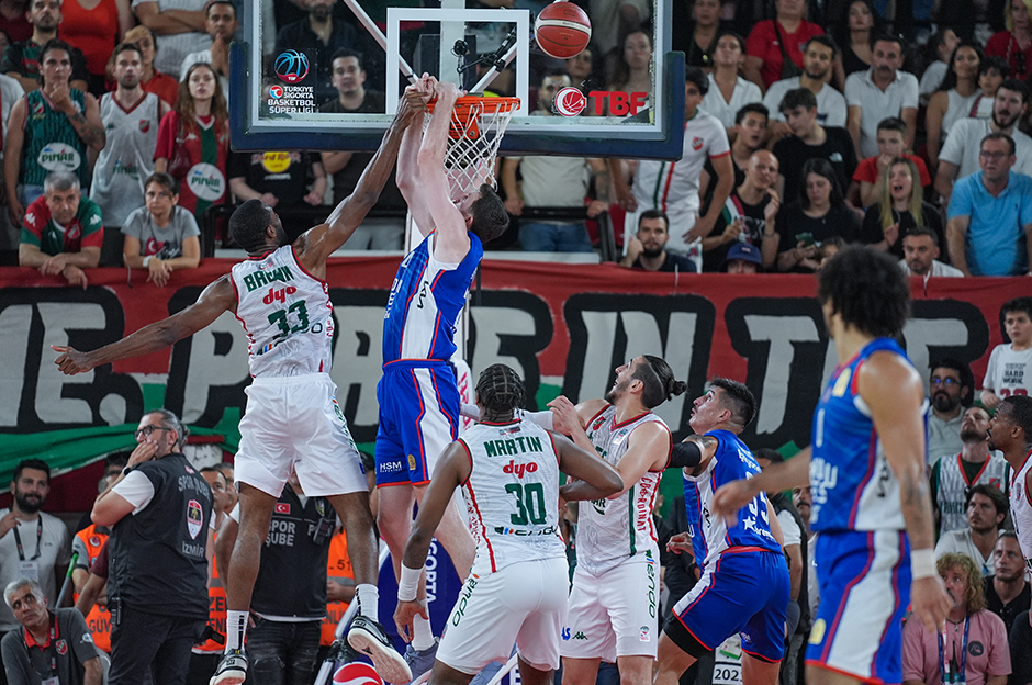 Anadolu Efes, play-off'ta 27. kez finalde