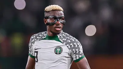 90. dakikada yaşananlar Osimhen'i çileden çıkardı: Kulübede yığıldı kaldı