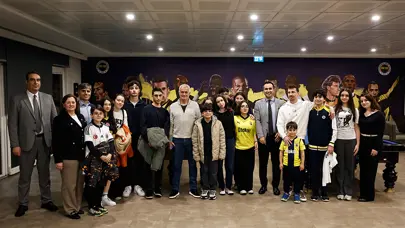 Fenerbahçe'den öğrencilere iftar yemeği