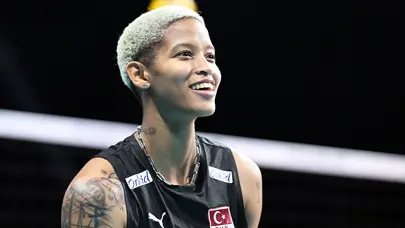 Melissa Vargas müjdesini Mehmet Akif Üstündağ verdi