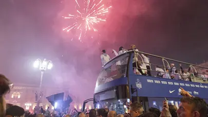 Inter 100 bin taraftarıyla şampiyonluğu kutladı