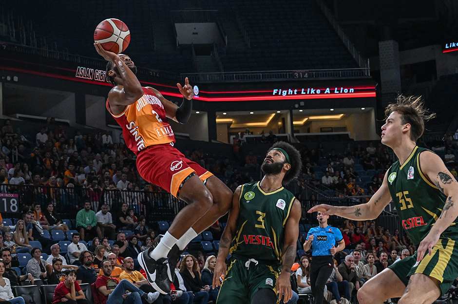 Galatasaray 2'de 2 yaptı