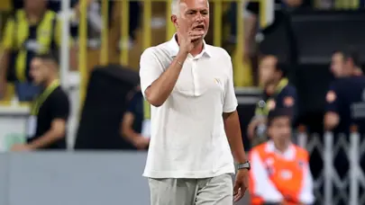 Jose Mourinho'yu Adana Demirspor maçında çılgına döndüren detay