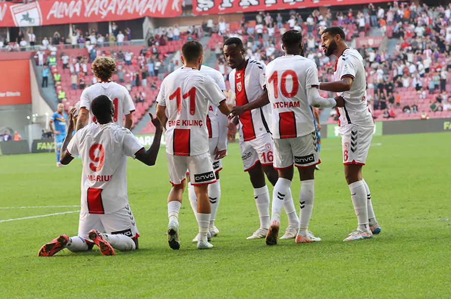 Süper Lig'in şampiyonluk oranları güncellendi: Galatasaray ve Fenerbahçe'de büyük değişim - 15