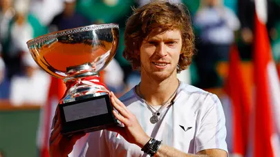 Andrey Rublev, İsveç Açık'ta şampiyon oldu