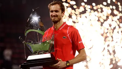 Dubai Tenis Şampiyonası'nda şampiyon Daniil Medvedev