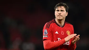 Victor Lindelöf kimdir, kaç yaşında ve hangi takımlarda oynadı? İşte, oyuncunun kariyeri