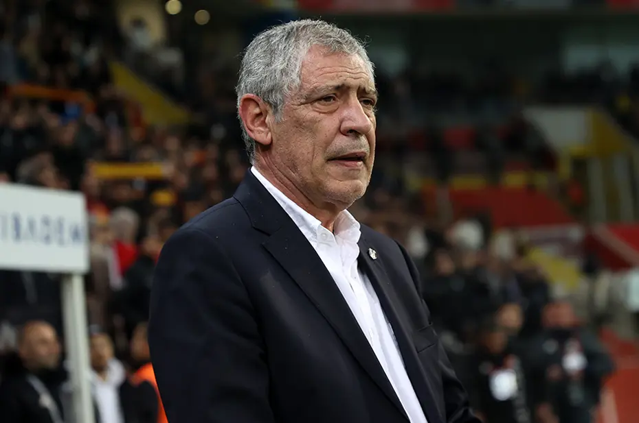 Fernando Santos'un fedakarlığı: Hasan Arat öğrenir öğrenmez duruma müdahale etti - 5 Fernando Santos'un fedakarlığı: Hasan Arat öğrenir öğrenmez duruma müdahale etti - 5