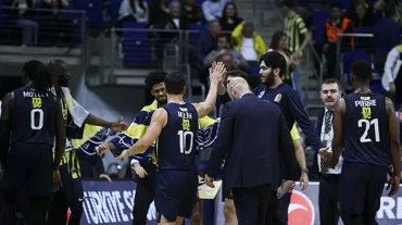 Itoudis'in atıldığı maçta Fenerbahçe kazandı