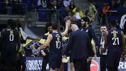 Itoudis'in atıldığı maçta Fenerbahçe kazandı