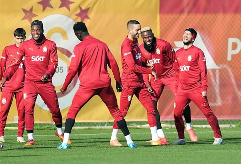 Galatasaray'da yeni bir dönem başlıyor - 7 Galatasaray'da yeni bir dönem başlıyor - 7