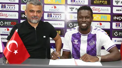 37 yaşındaki Mame Diouf, 1. Lig takımına transfer oldu