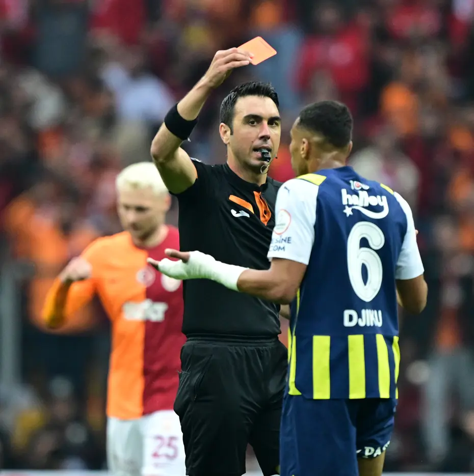 Trio ekibinden Fenerbahçe'nin derbideki kırmızı kartı için net yorum - 4