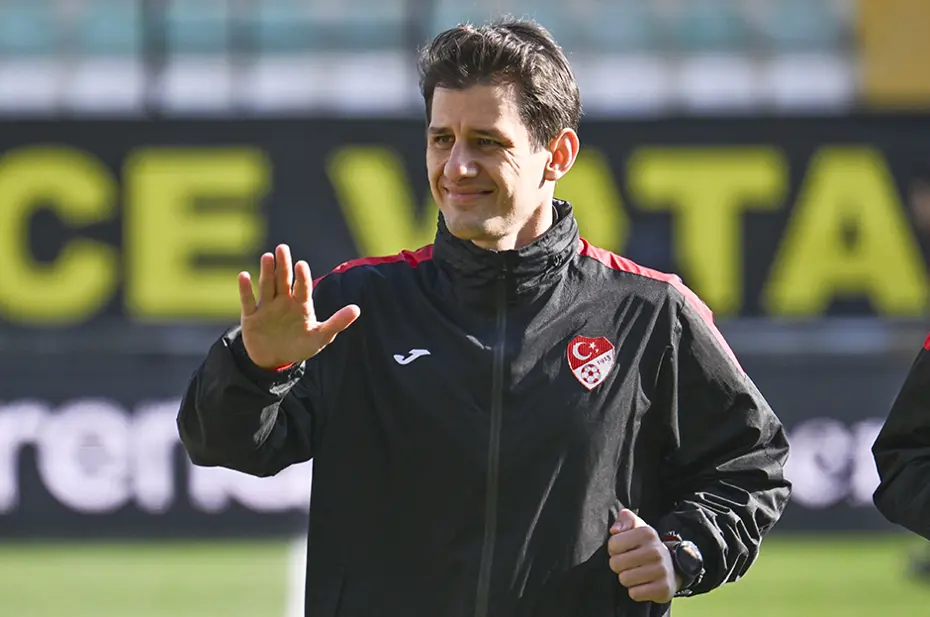 Halil Umut Meler'in Suudi Arabistan'da çaldığı düdükler olay oldu: Vitor Pereira isyan etti - 6 Halil Umut Meler'in Suudi Arabistan'da çaldığı düdükler olay oldu: Vitor Pereira isyan etti - 6