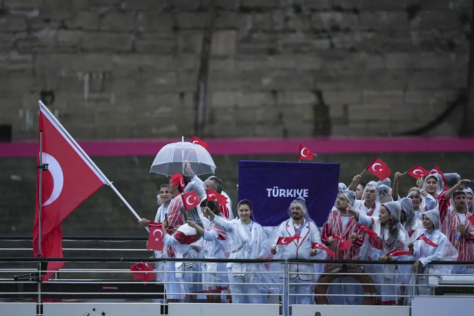 Paris 2024: Açılış töreninde Türkiye - 16 Paris 2024: Açılış töreninde Türkiye - 16
