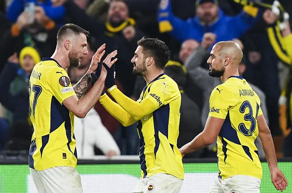 "Fenerbahçe Anderlecht’i sahadan sildi, üzerinden silindir gibi geçti" | Spor yazarları Fenerbahçe için ne dedi? - 6 "Fenerbahçe Anderlecht’i sahadan sildi, üzerinden silindir gibi geçti" | Spor yazarları Fenerbahçe için ne dedi? - 6