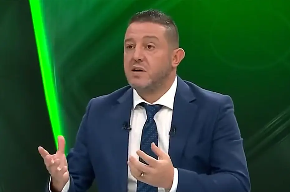 Nihat Kahveci "Fenomen" diye ironi yaparak eleştirdi: "Fenerbahçe'de çok büyük bir futbolcu var" - 6