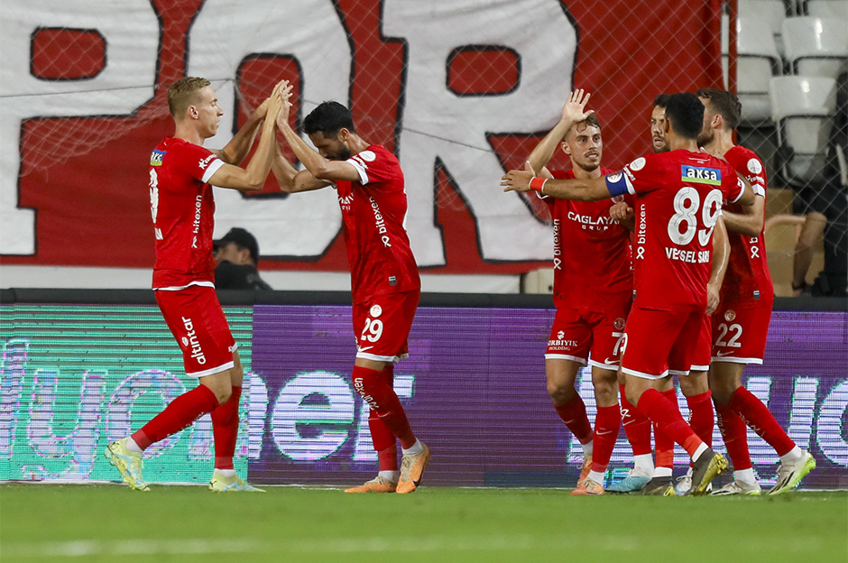 Antalyaspor, Başakşehir maçıyla çıkışa geçmek istiyor