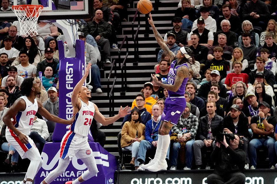 302 sayılık maçın galibi Utah Jazz oldu