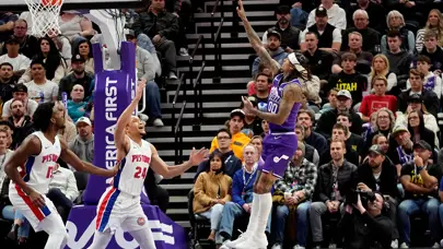 302 sayılık maçın galibi Utah Jazz oldu