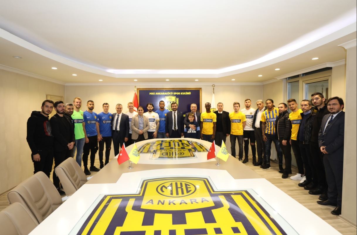 Ankaragücü'nde 15 imza