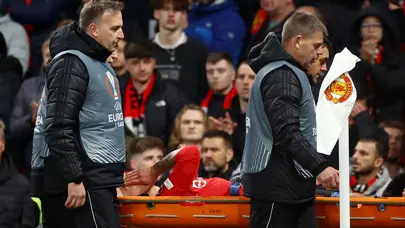 Manchester United'da Lisandro Martinez sezonu kapattı