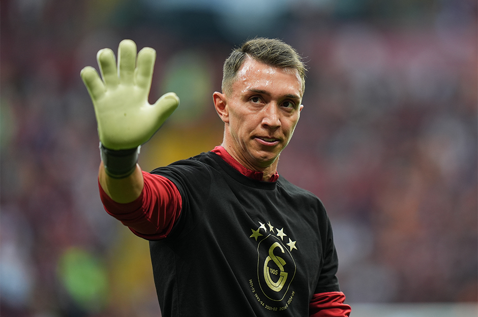 İstanbul'dan ayrılan Fernando Muslera'dan duygusal veda mesajı