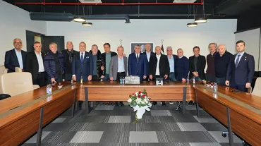 Beşiktaş'ın eski futbolcularından Serdal Adalı'ya ziyaret