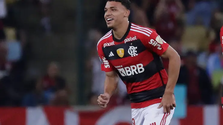 Göztepe, Flamengo'dan Victor Hugo'yu kiraladı Göztepe, Flamengo'dan Victor Hugo'yu kiraladı