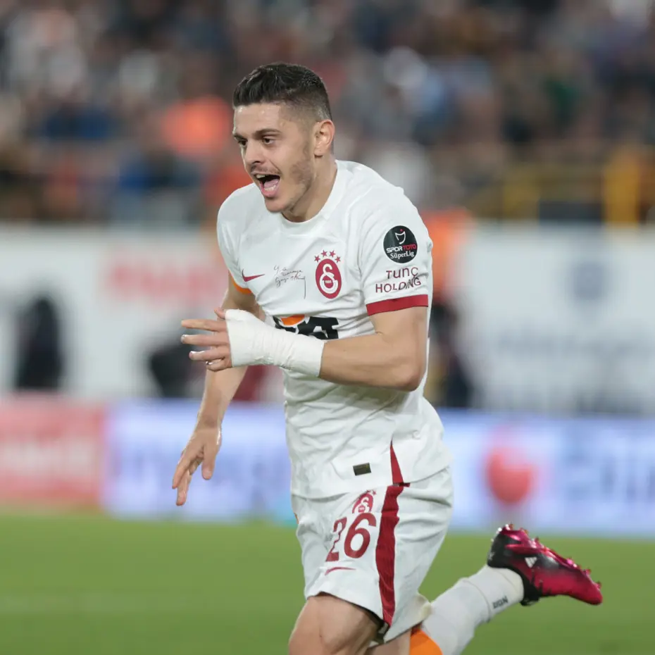 Milot Rashica'dan menajerine Galatasaray mesajı - 3 Milot Rashica'dan menajerine Galatasaray mesajı - 3