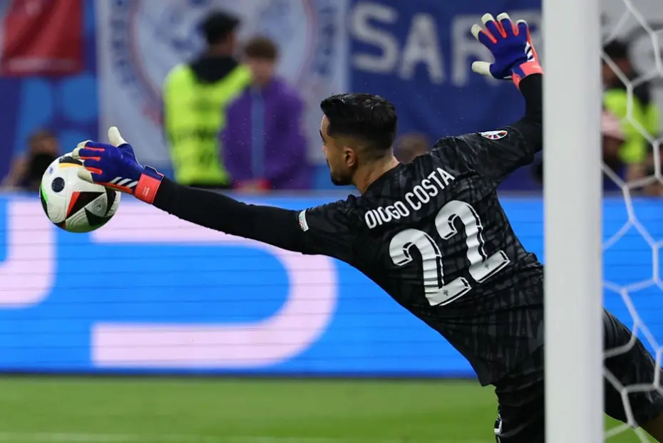 Dünyanın en pahalı kadrosu belli oldu: Bu 11’in kadro değeri tam 1.33 milyar euro - 2 Dünyanın en pahalı kadrosu belli oldu: Bu 11’in kadro değeri tam 1.33 milyar euro - 2