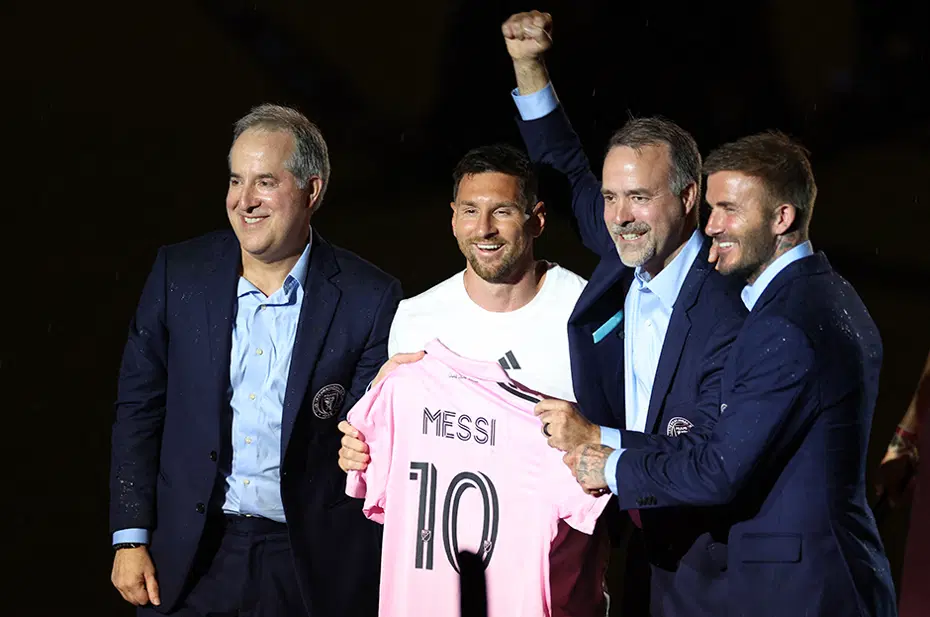 Lionel Messi'ye görkemli tören; 2025 sonuna kadar imzayı attı - 3