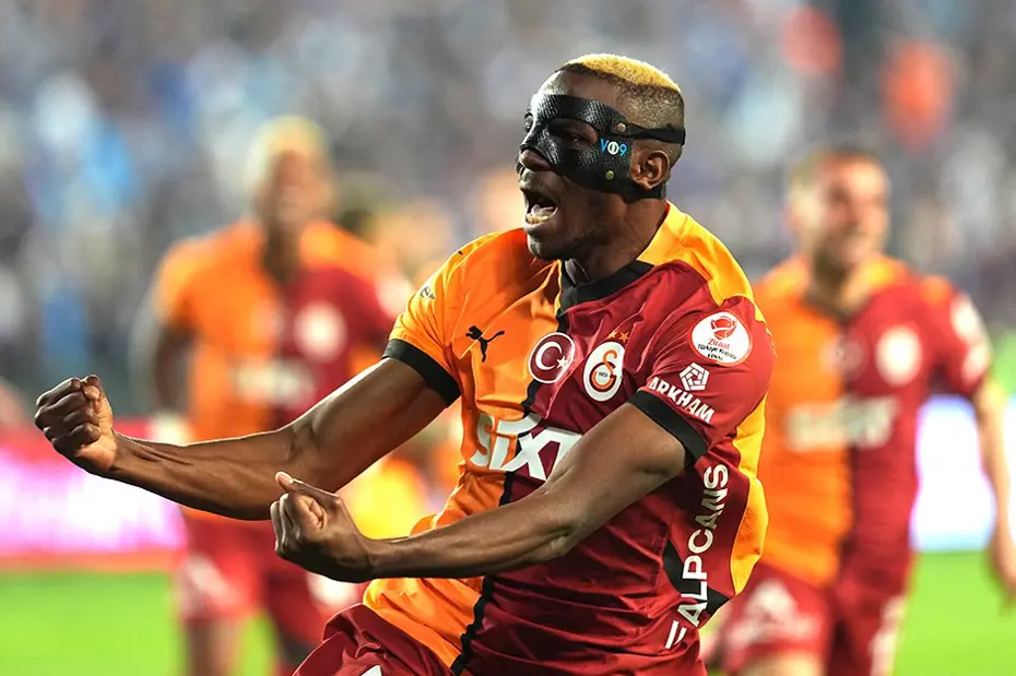 Victor Osimhen'den kupa finalindeki rekor sonrası flaş paylaşım - 4