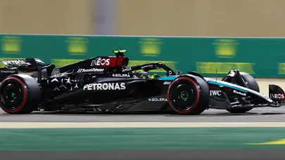 SON DAKİKA | Lewis Hamilton 3 yıl sonra zafere uzandı